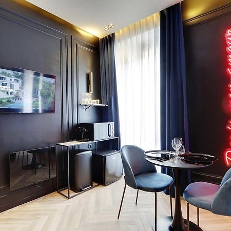 Couples Getaway Unit With Jacuzzi - City Center Париж Екстер'єр фото