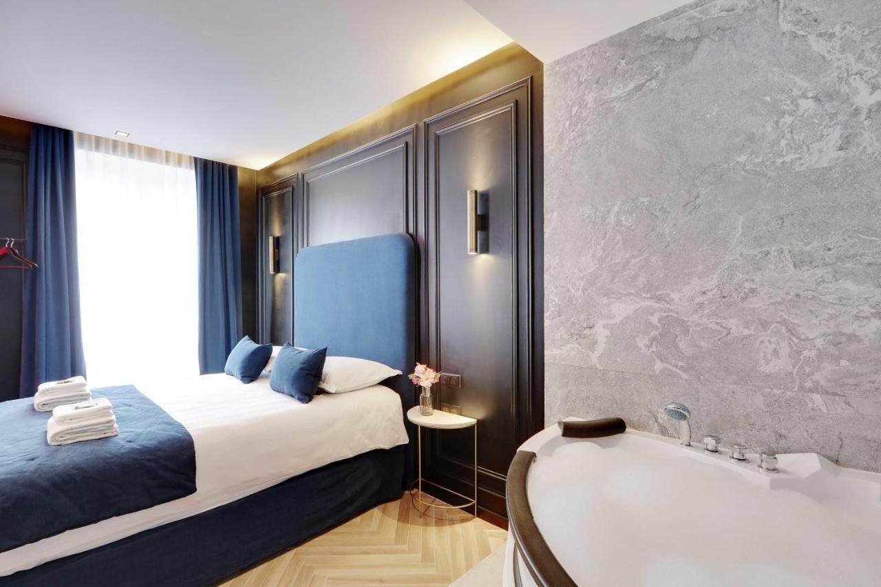 Couples Getaway Unit With Jacuzzi - City Center Париж Екстер'єр фото